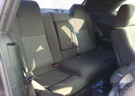 2016 Dodge Challenger Sxt z USA, uszkodzony, nr VIN 2C3CDZAG3GH201158